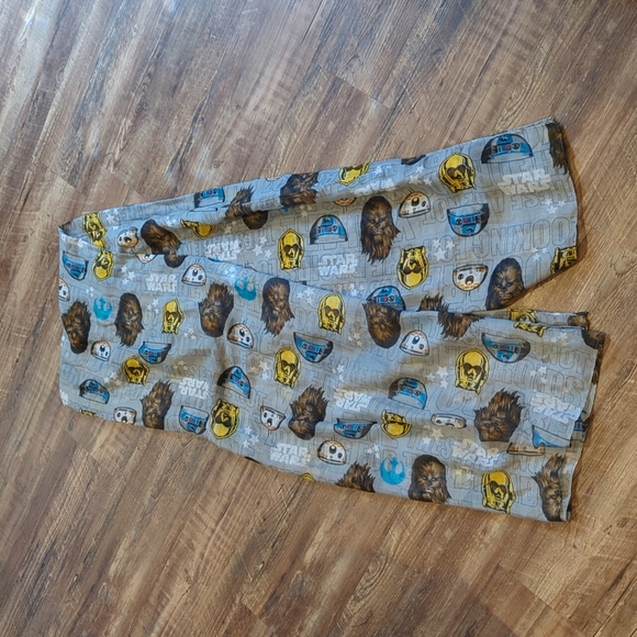 Loungefly Accessories - Loungefly star wars scarf